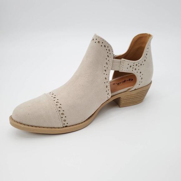 Qupid Sochi-41 Buckle Closure Booties - Picture 2 of 8